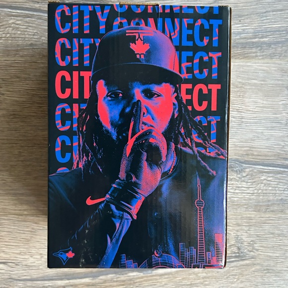 Vladimir Guerrero City Connect Toronto Blue Jays Bobblehead - Picture 3 of 3